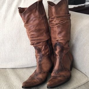 Italian Shoemakers Tan Heeled Boots